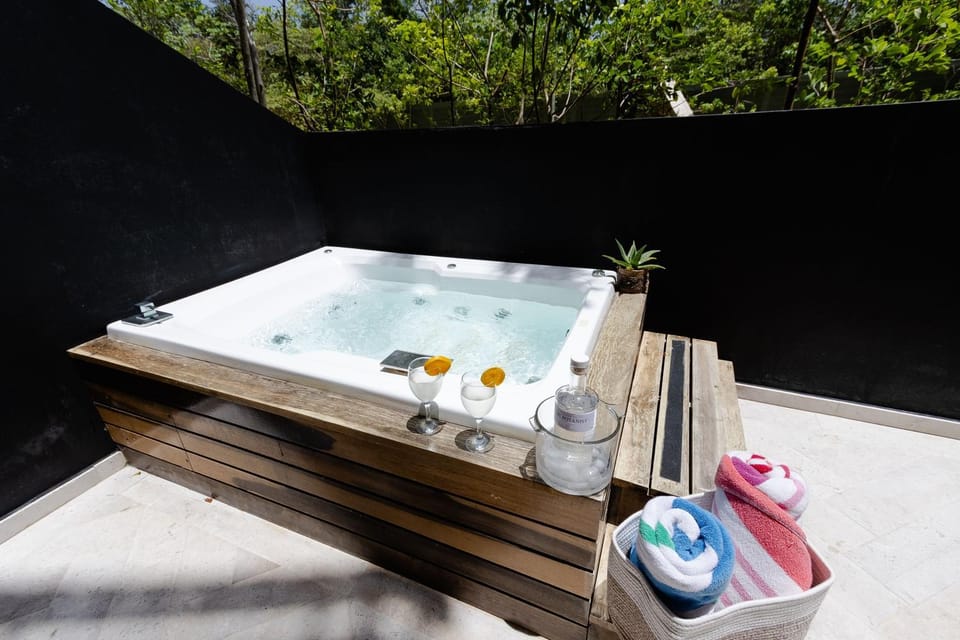 Hot Tub, Balcony/Terrace, Bedroom, Open Air Bath