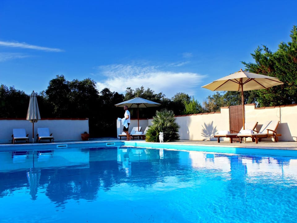 Swimming pool, Swimming pool
