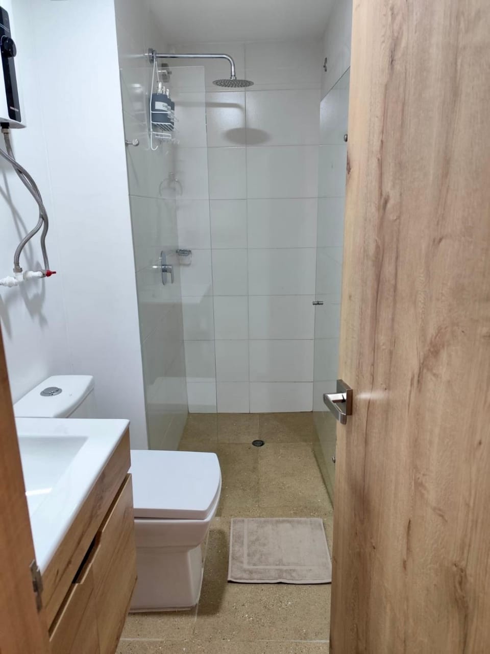 Shower, Toilet, Bathroom, towels