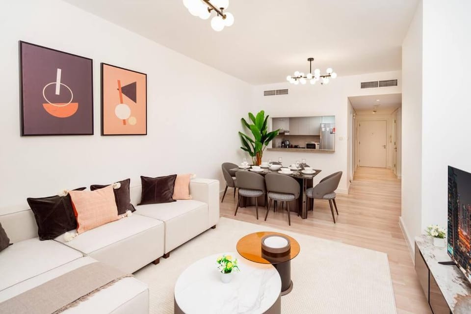 Prime Retreats - steps to Grosvenor Hotel Marina Apartment in Dubai