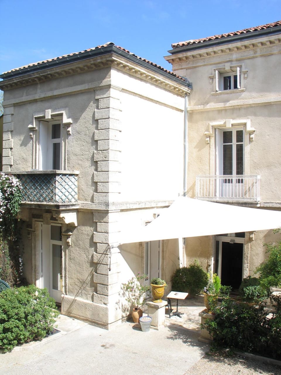 Property building, Day