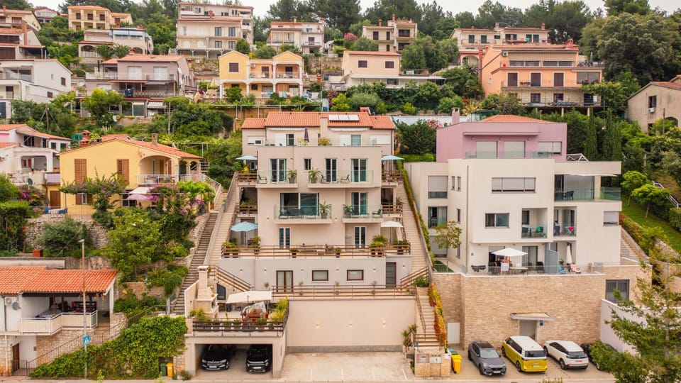 Property building, Bird's eye view