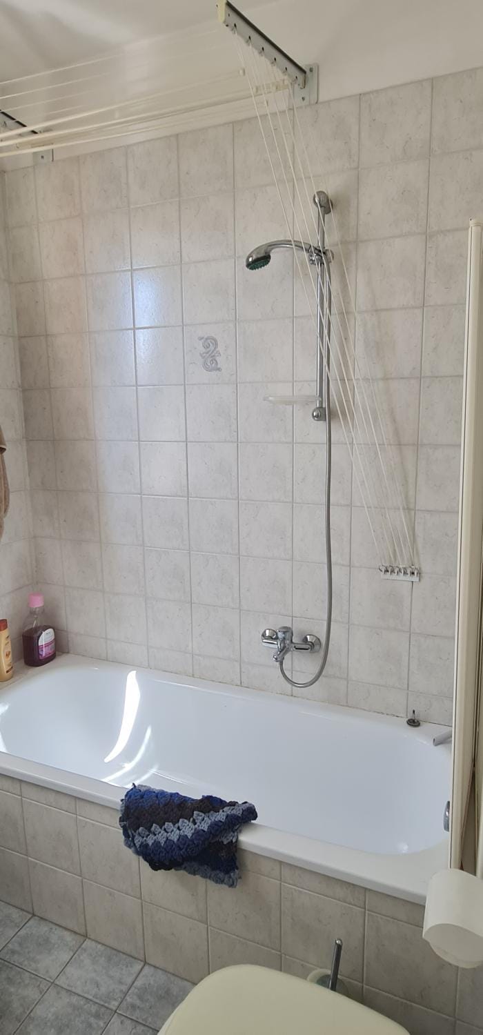 Shower, Bath