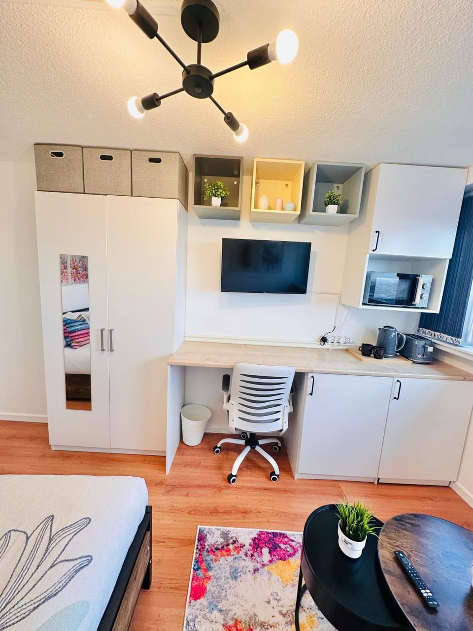 Newly Renovated Private and Modern Shared Apartment, Each with Kitchenette, Central Birmingham RB Bed and Breakfast in Birmingham