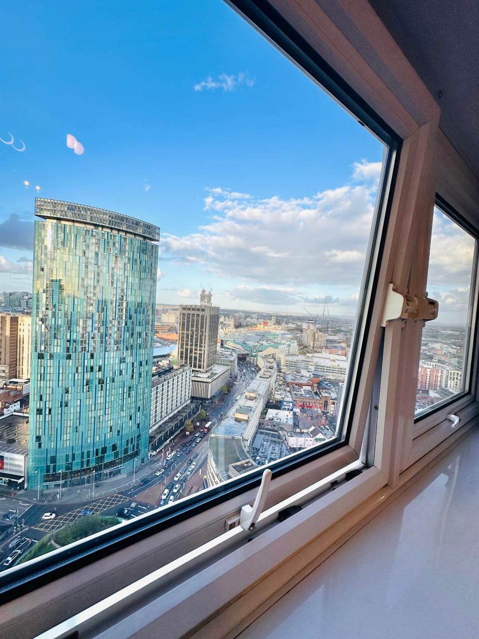 Newly Renovated Private and Modern Shared Apartment, Each with Kitchenette, Central Birmingham RB Bed and Breakfast in Birmingham
