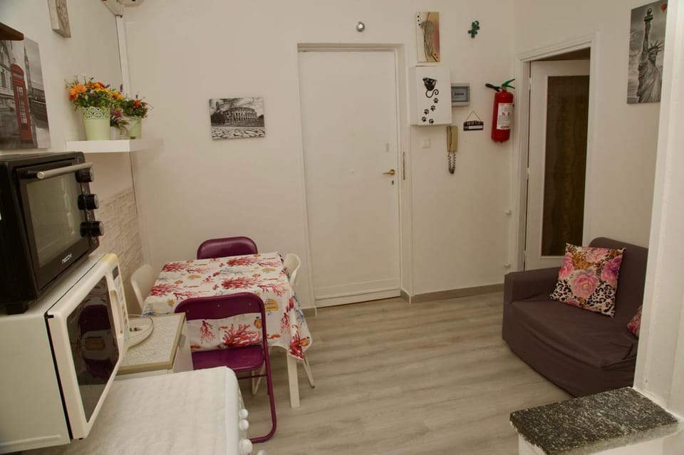 La casa di Chiara e Sara by ACS HOLIDAYS Apartment in Ostia
