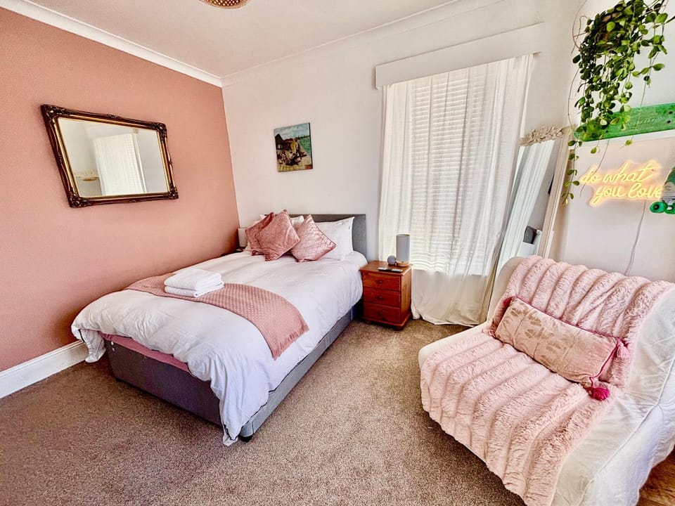 Delux Coastal Apartment Bed and Breakfast in Newquay