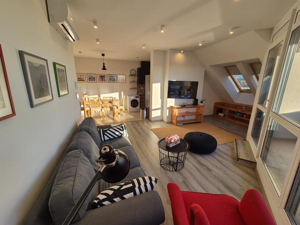 TV and multimedia, Living room
