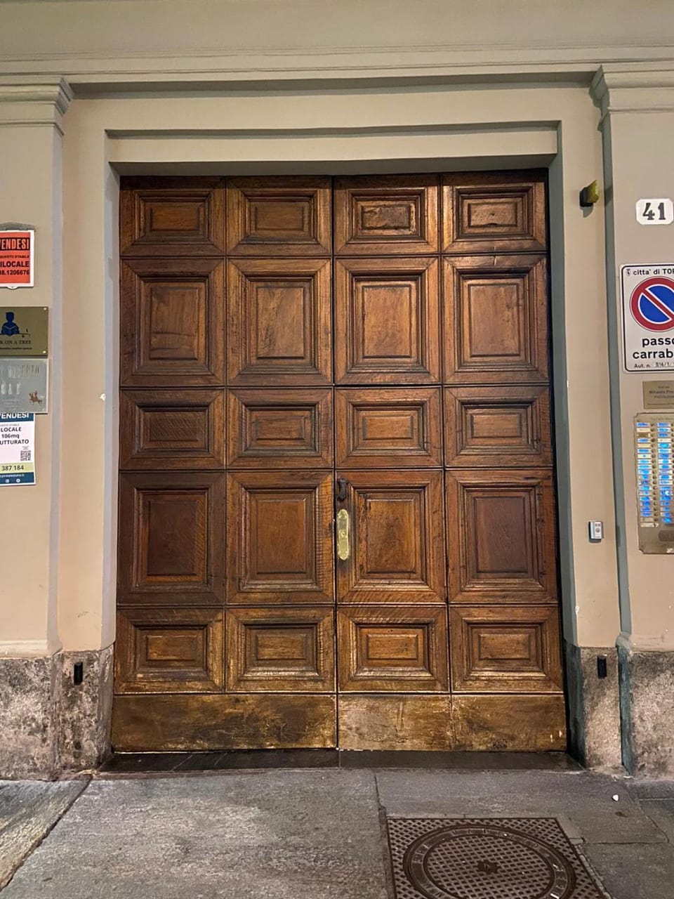 Facade/entrance