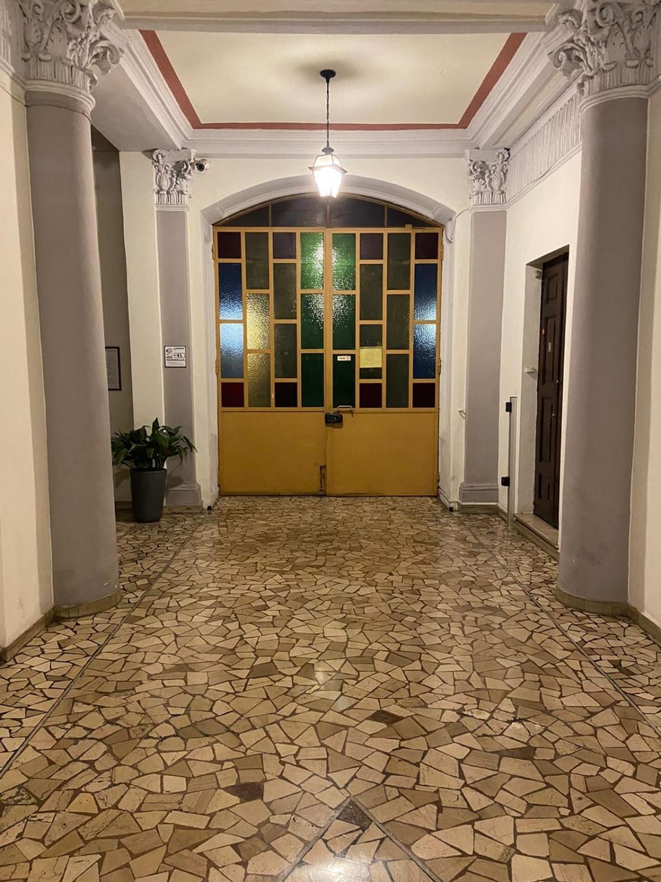 Facade/entrance