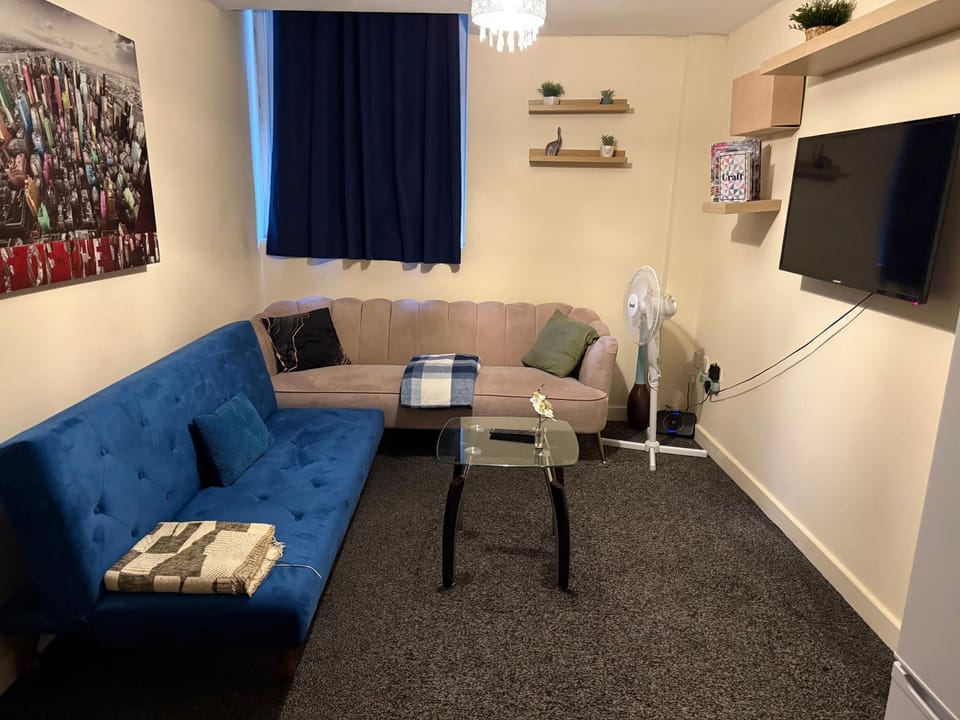 Airrose two bed apartment Apartment in Wolverhampton