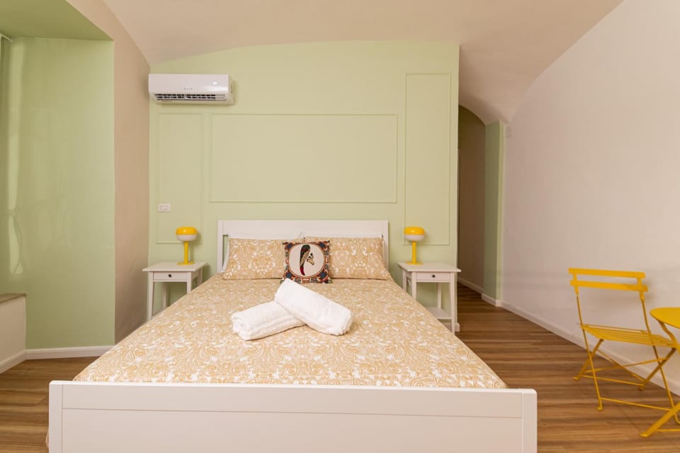 Casa Megaride Bed and Breakfast in Naples