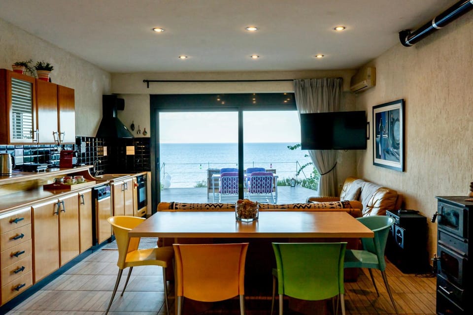 Deck House House in Argolis, Greece