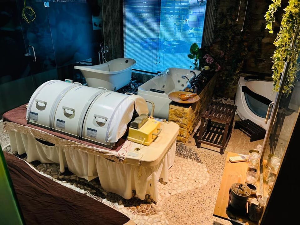 Hot Tub, Sauna, Spa and wellness centre/facilities