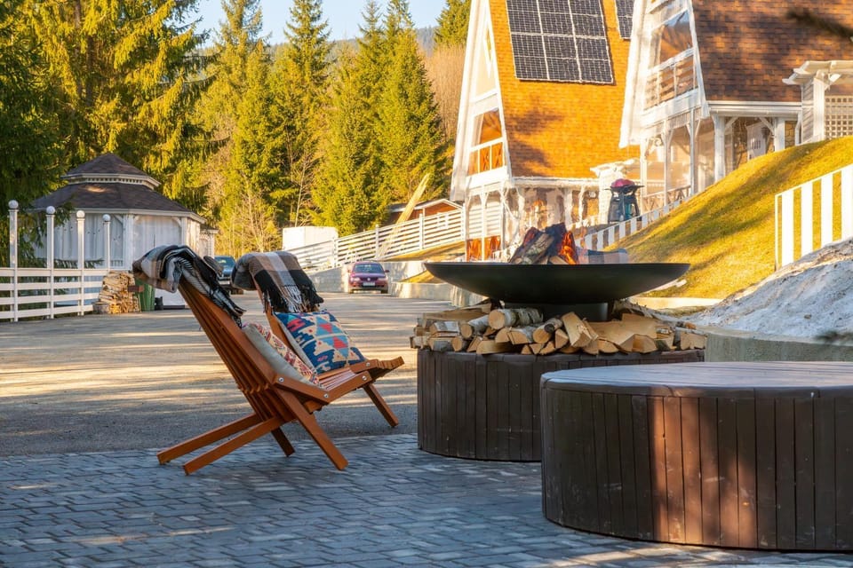 Freeman-4b апартамент 6місний двоповерховий з кухнею, альтанкою, ГРИЛЕМ Villa in Ukraine