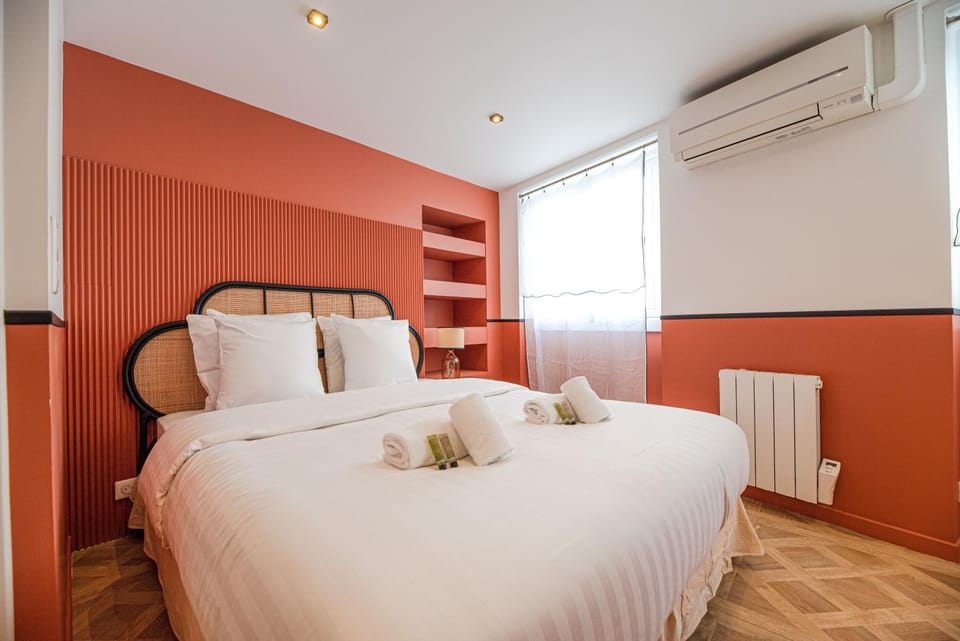 Bed, Bedroom, air conditioner