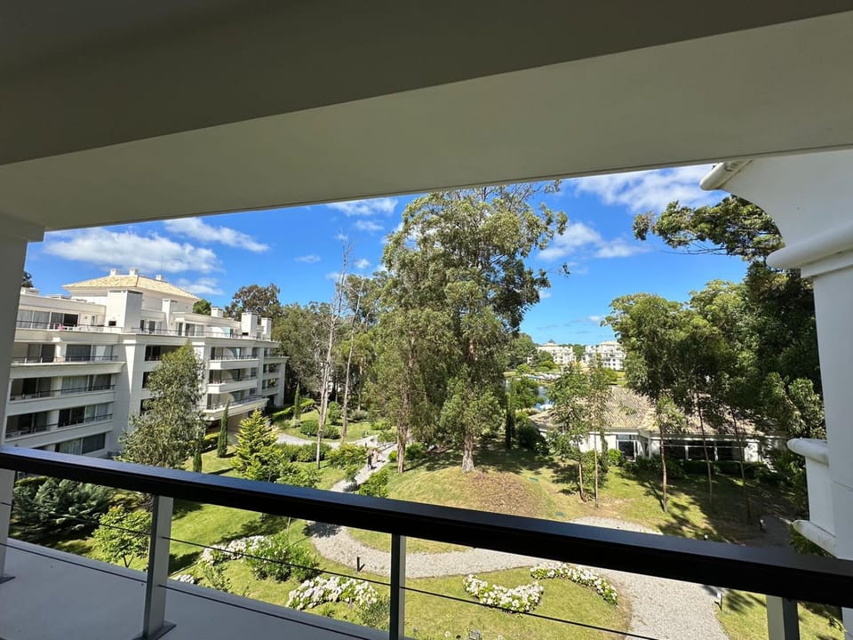 Natural landscape, View (from property/room), Balcony/Terrace, Garden view, Lake view
