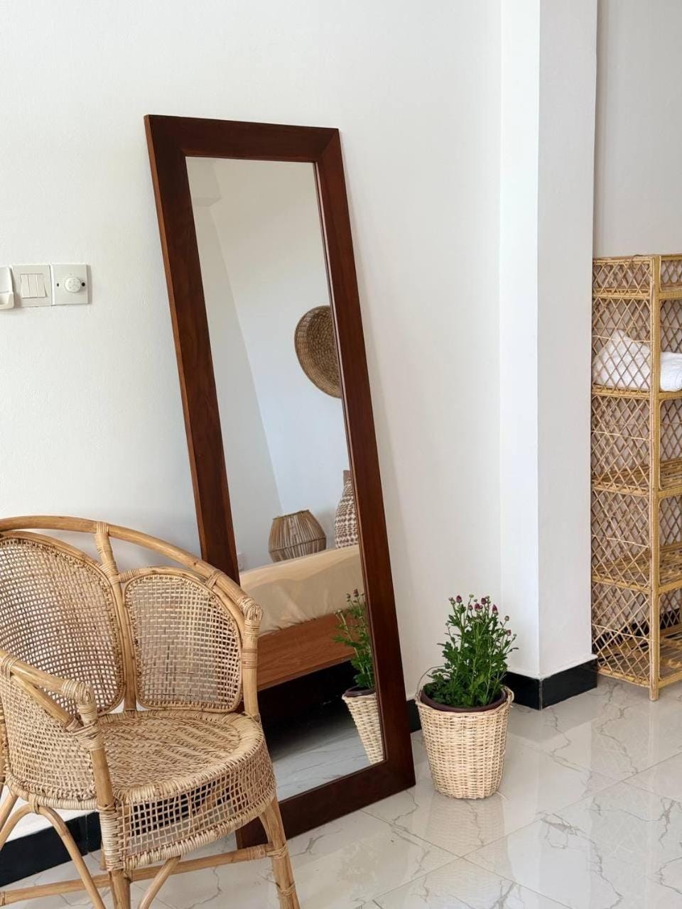 Coconut Palm beach restaurant and rooms Inn in Southern Province