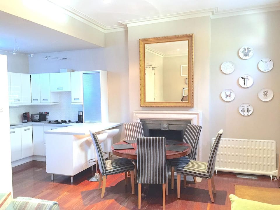 Your Place in Little Venice Apartment in City of Westminster