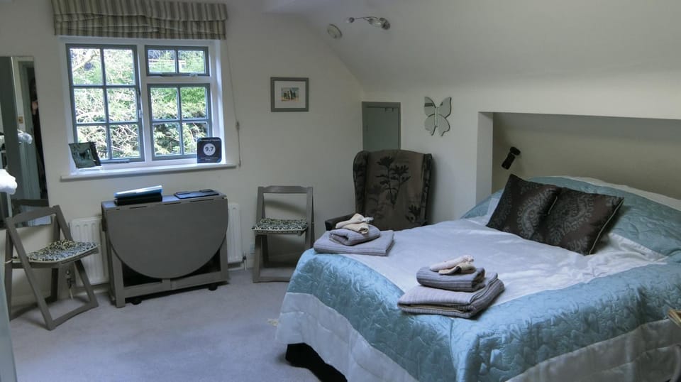 Seating area, Bedroom
