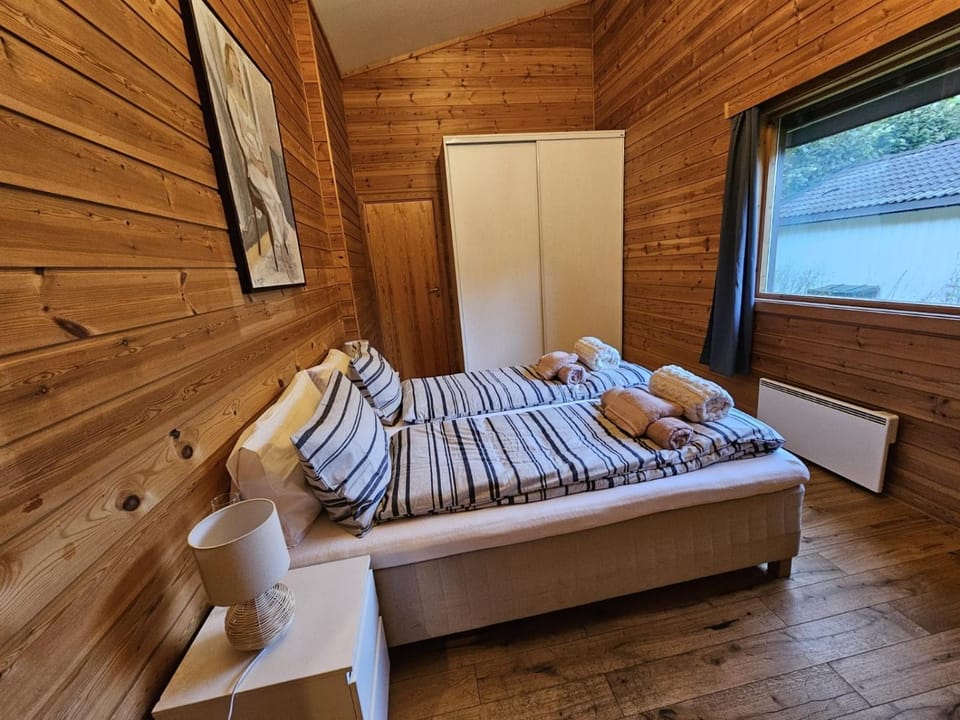 Private room - 4 in a luxury villa CHALET STYLE Bed and Breakfast in Oslo