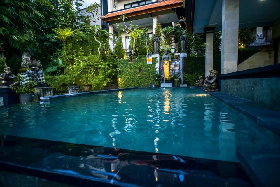 Property building, Swimming pool, Swimming pool