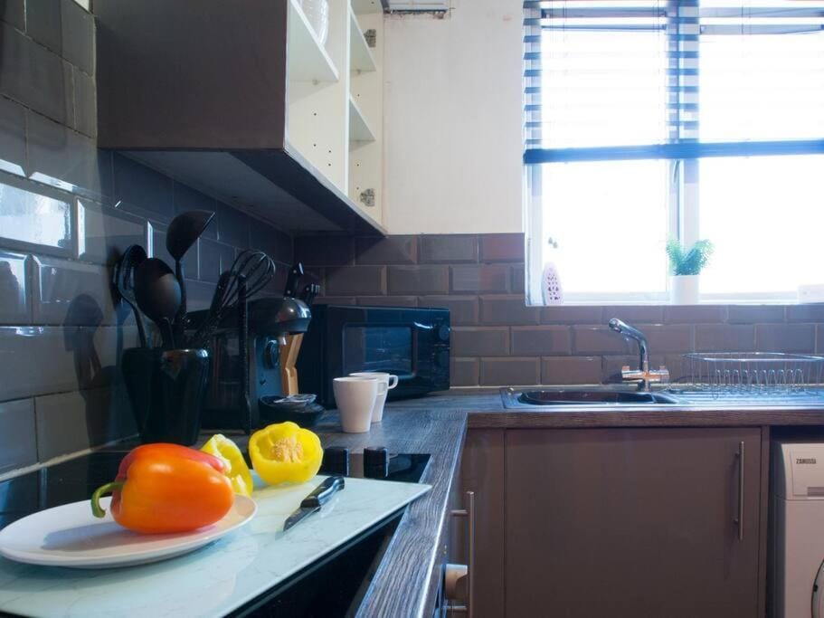 Diamond House - 3 Bedroom House Apartment in Sheffield