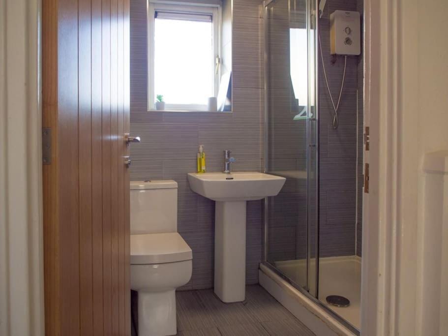 Diamond House - 3 Bedroom House Apartment in Sheffield