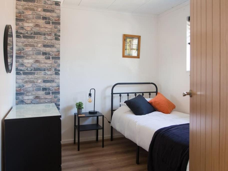 Diamond House - 3 Bedroom House Apartment in Sheffield