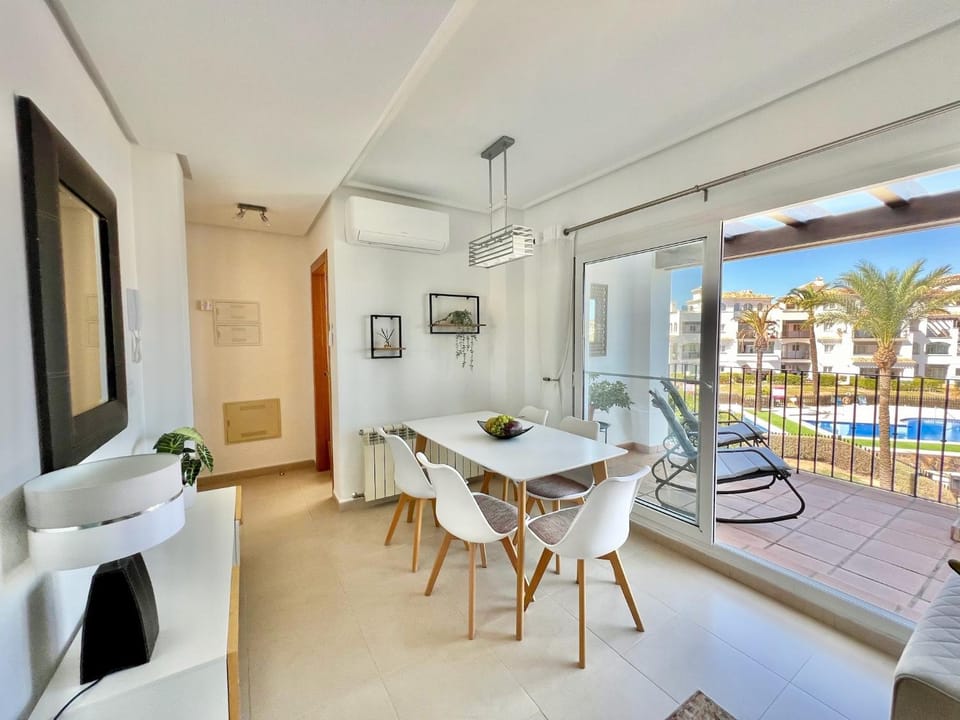 Dining area, Pool view, air conditioner