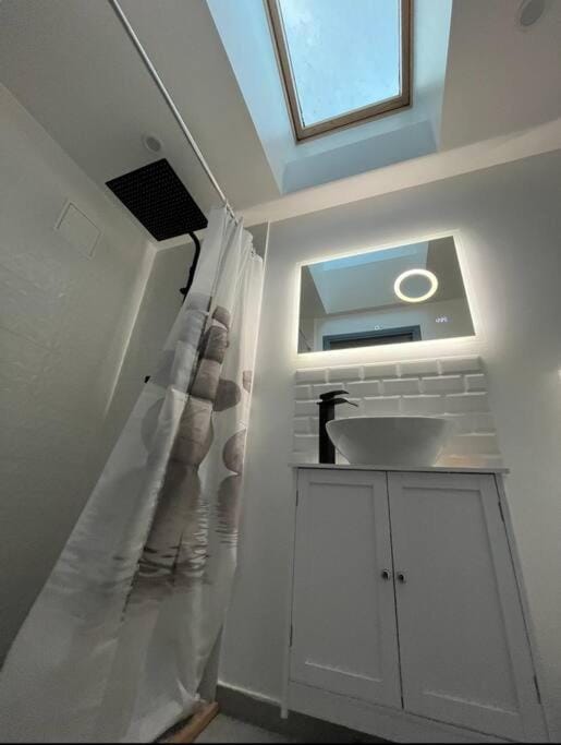 R- Maison 6 chambres 3 min metro 10 lits PARC EXPO Villa in Île-de-France