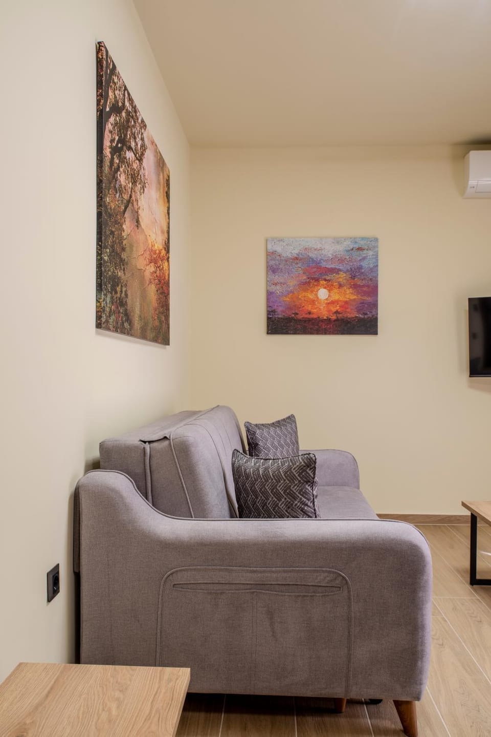 Living room, Seating area