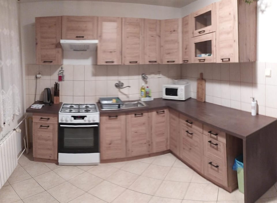 Kitchen or kitchenette, kitchen, Internal: Not applicable to any particular room