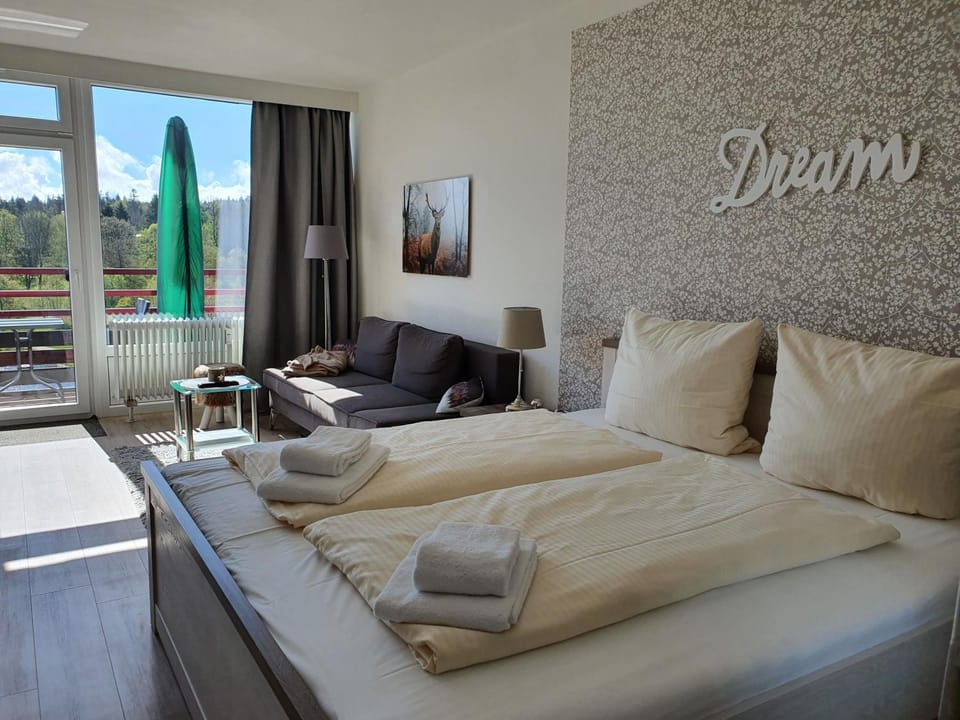 Bed, Photo of the whole room