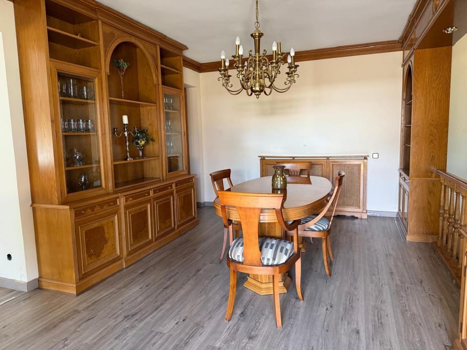 Amplio Chalet con Chimenea, Jardín, BBQ a 30minutos de Madrid House in Community of Madrid