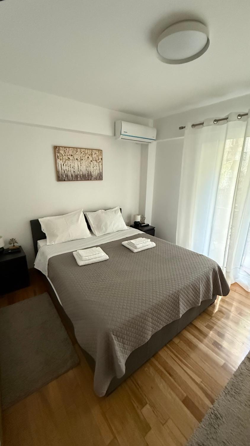 Oasis Downtown GLYFADA Apartment in South Athens
