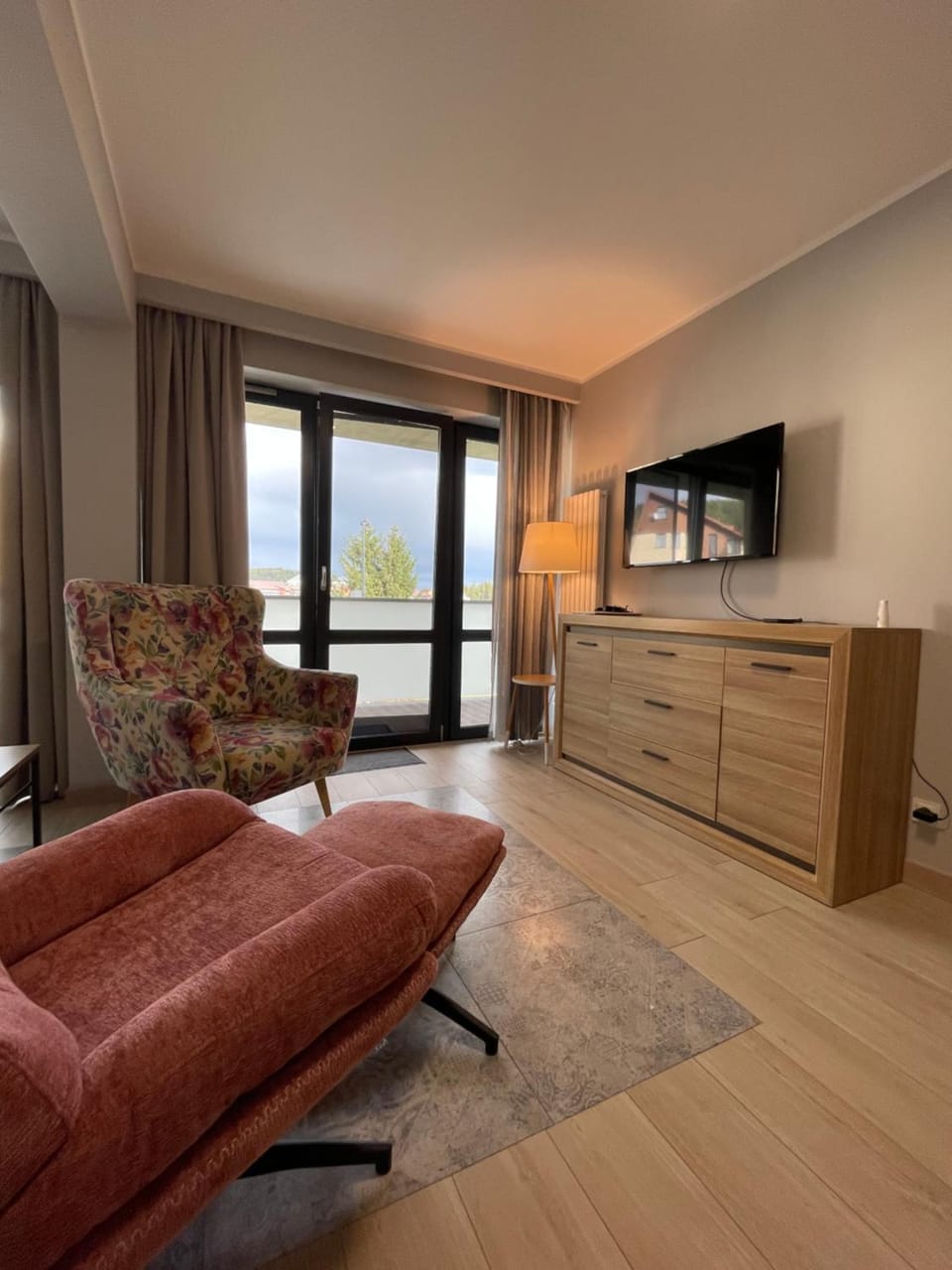 TV and multimedia, Living room, Seating area