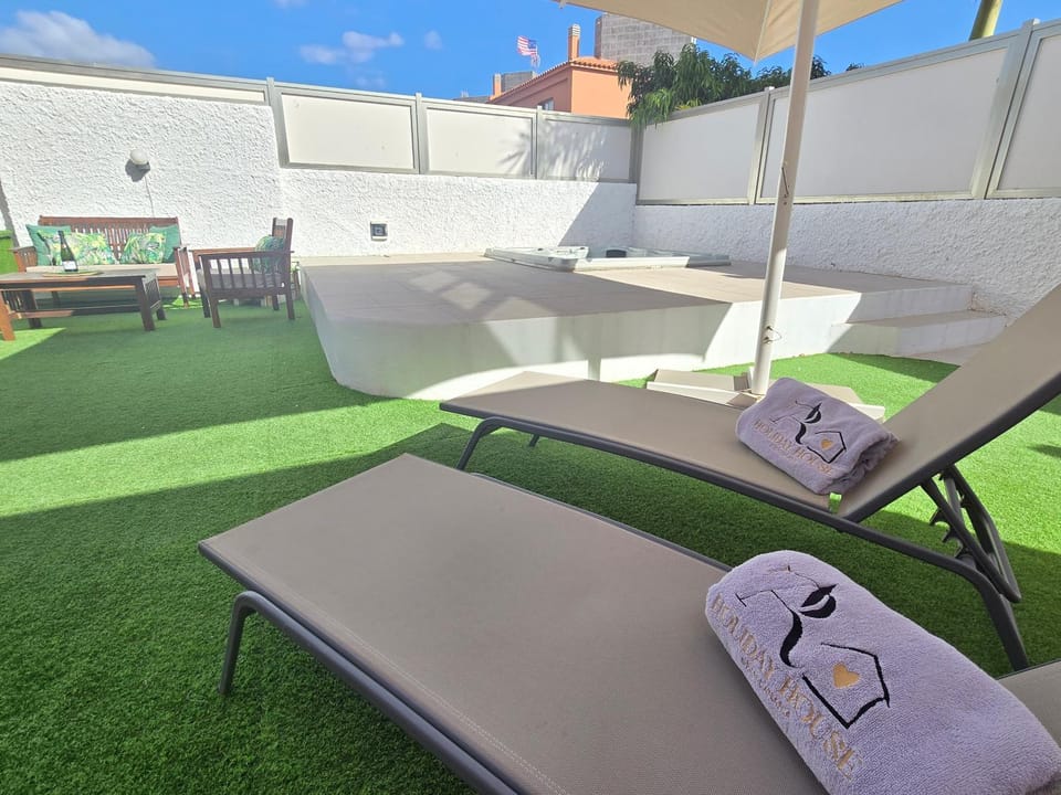 Garden, Garden view, sunbed