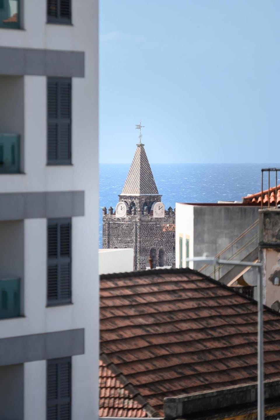 City view, Sea view