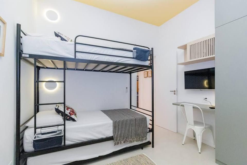 Apartamento com vaga no Arpoador Apartment in Rio de Janeiro