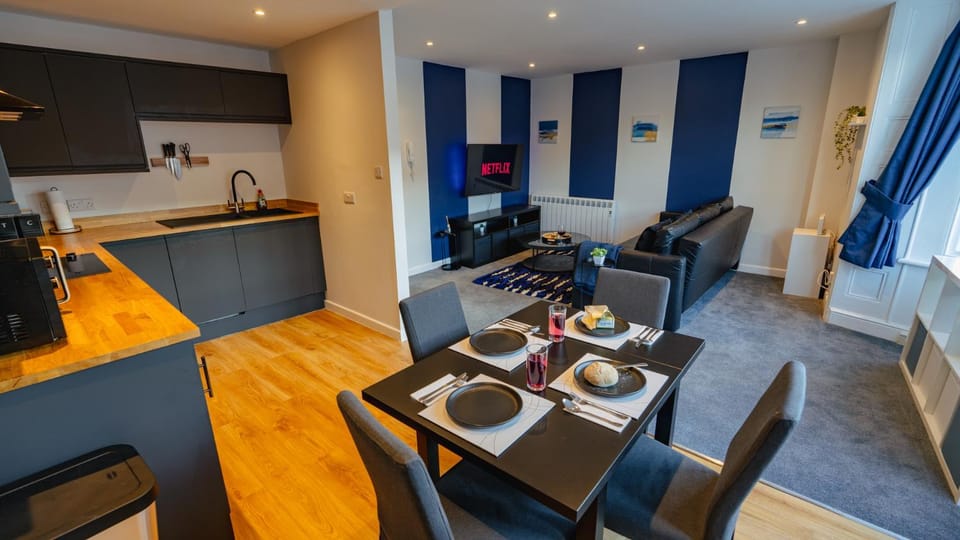 Living room, Seating area, Dining area