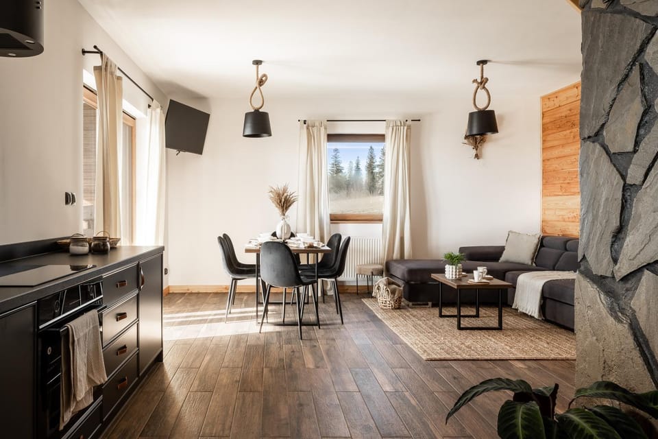 Kitchen or kitchenette, Living room, Seating area, Dining area