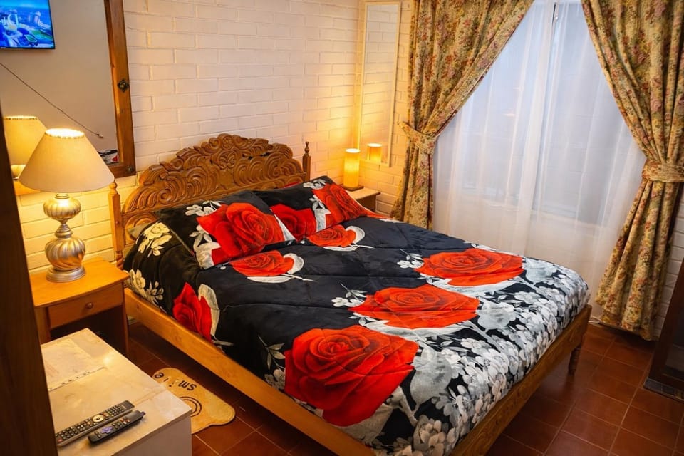 Bed, Photo of the whole room