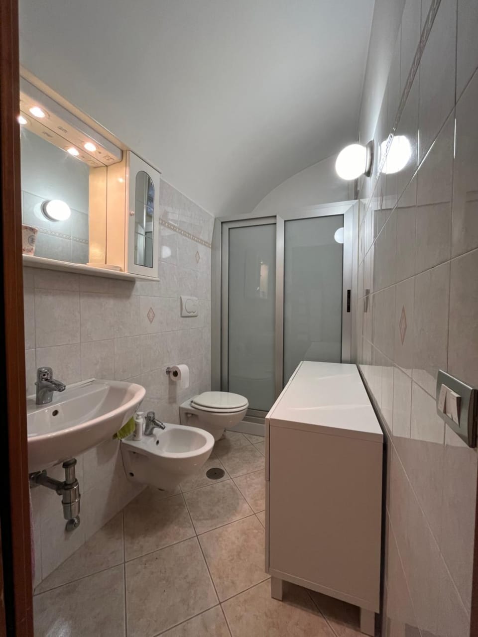 Shower, Bathroom