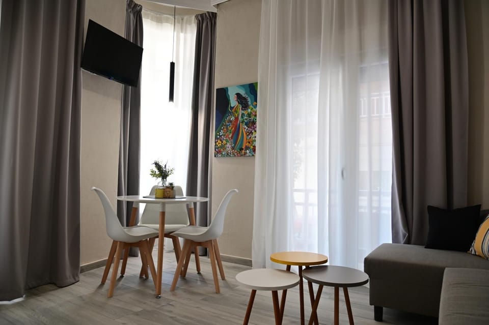 TV and multimedia, Dining area