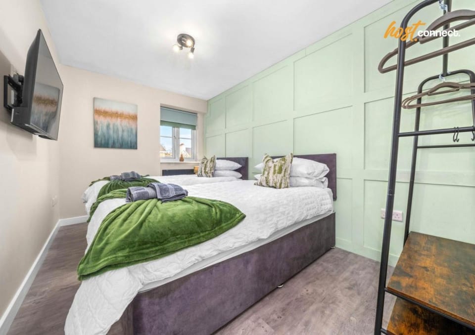 Elegant 2Bed Sleeps 4 With Parking Apartment in Paisley