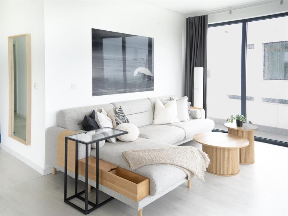 The "Perfect Suite"-top floor only of the house - views for mileskilometers! Apartment in Lisbon District