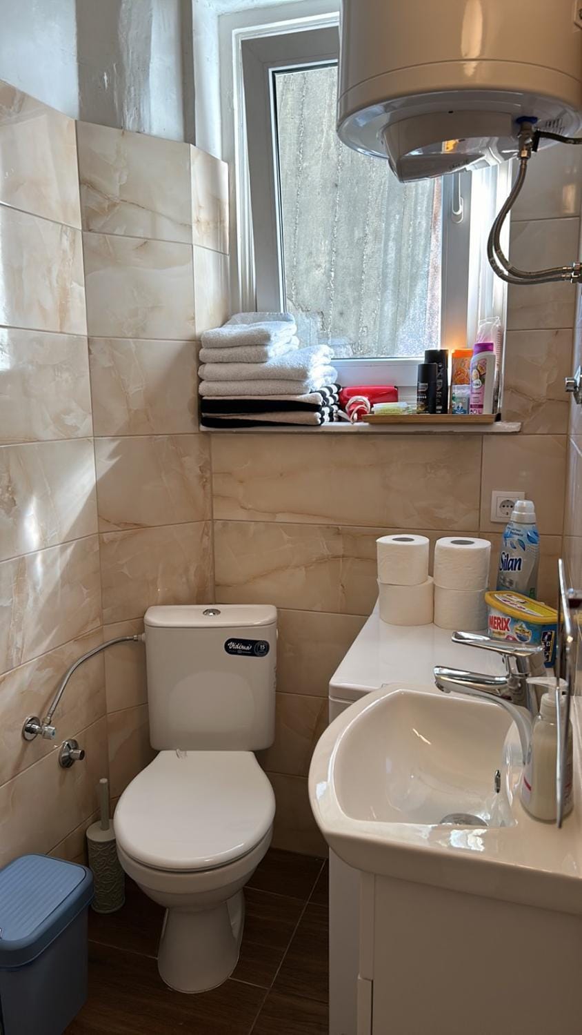 Toilet, Bathroom