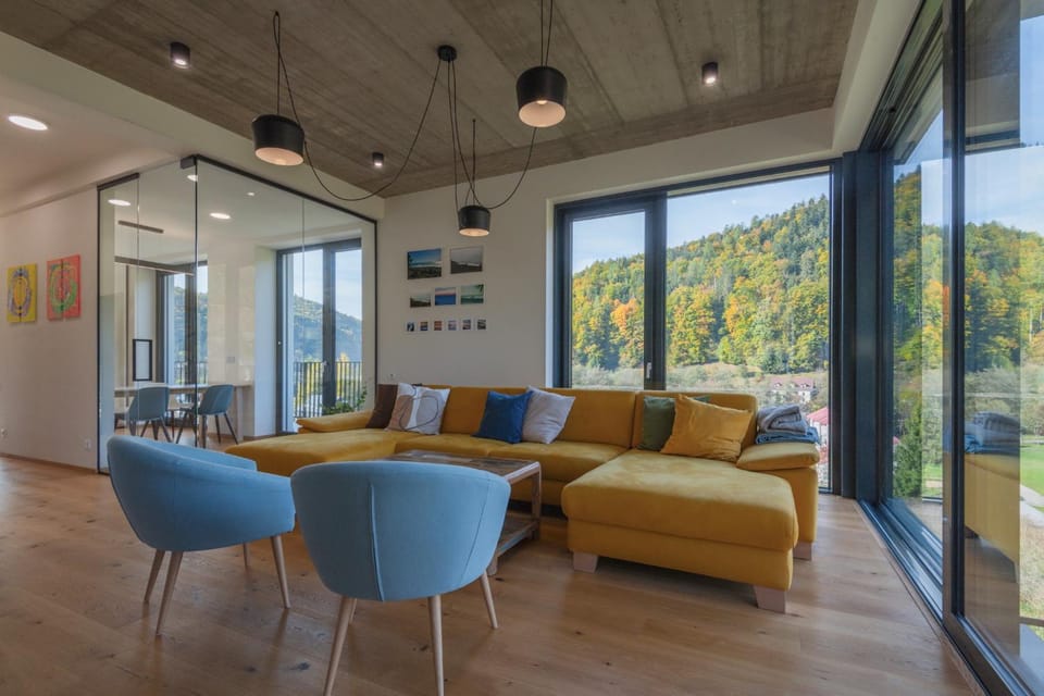 TV and multimedia, Living room, Seating area