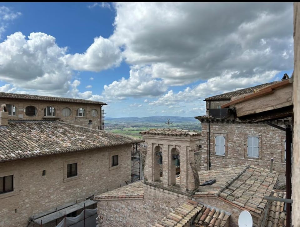 Modern Assisi-Centre Loft Apartment in Assisi